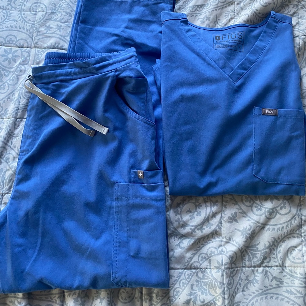 Figs scrubs